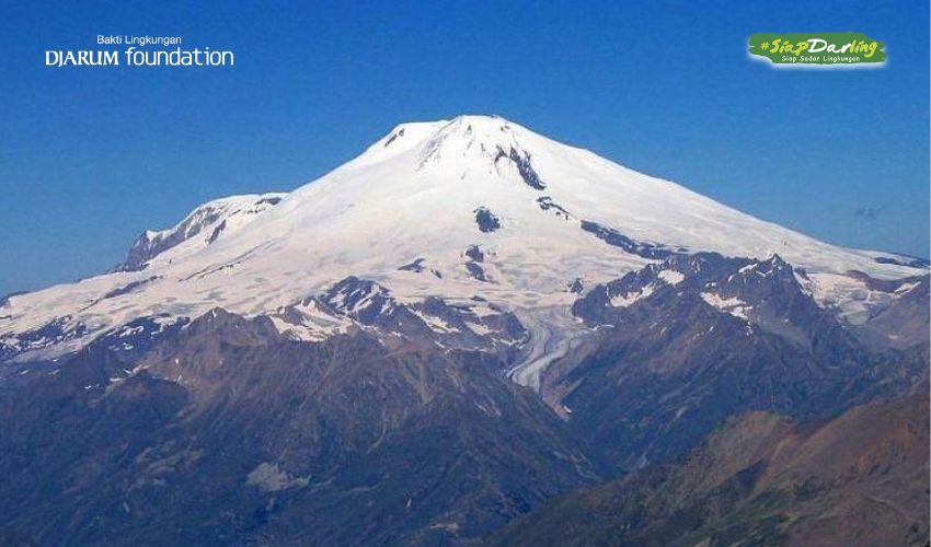 ‘Keabadian’ Salju Puncak Jaya Akan Hilang?