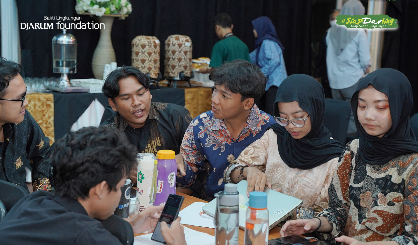 Generasi Sadar Lingkungan: Mahasiswa Semarang Suarakan Isu Hijau Lewat Medsos