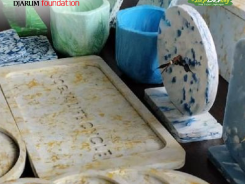 Jangan Buang Dulu! Plastik dan Jelantah Ini Bisa Jadi Cuan Lho